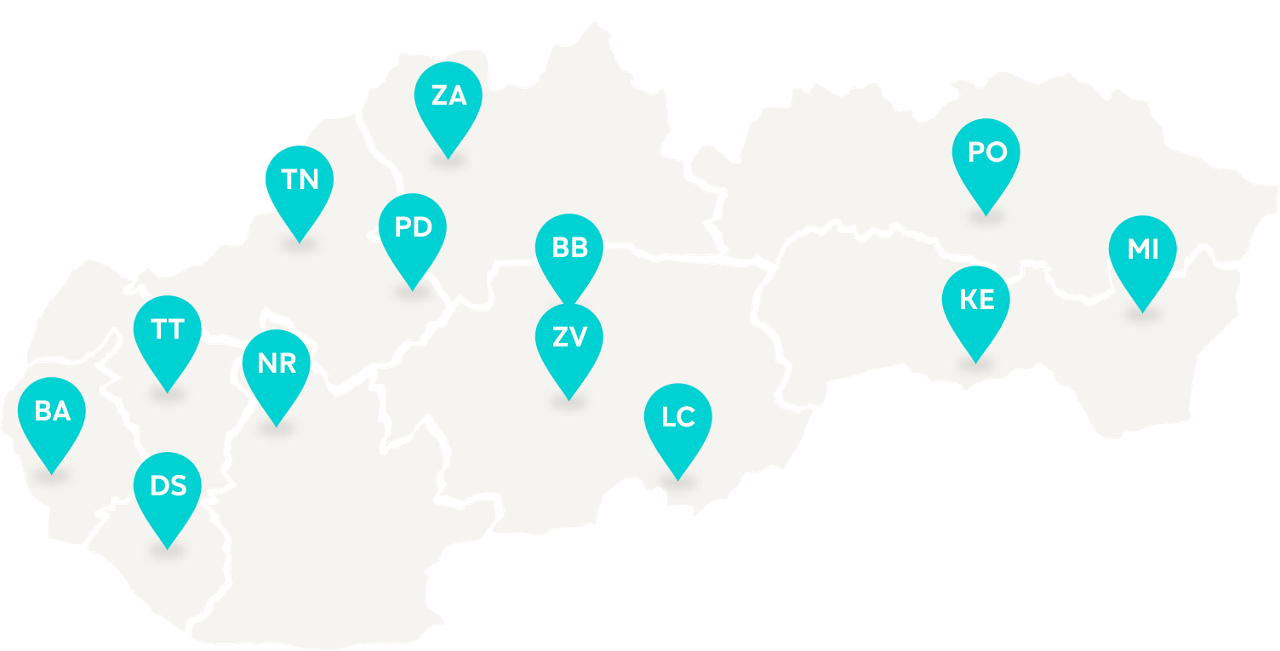 Mapa Slovenska s vyznačenými regiónmi a modrými bodmi miest označenými skratkami