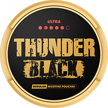 THUNDER Black Ultra Regular Size – schwarze und goldene Dose mit tabakfreien Nikotinpouches