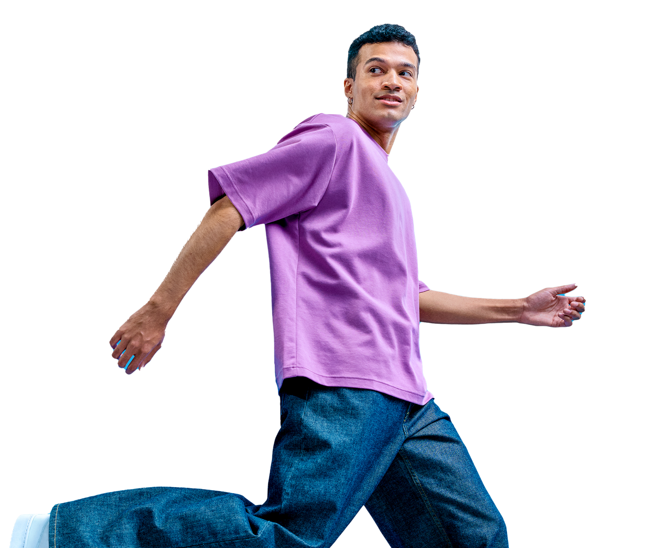 Bannière - ZYN Nicotine pouches - Homme portant une chemise violette claire, marchant.