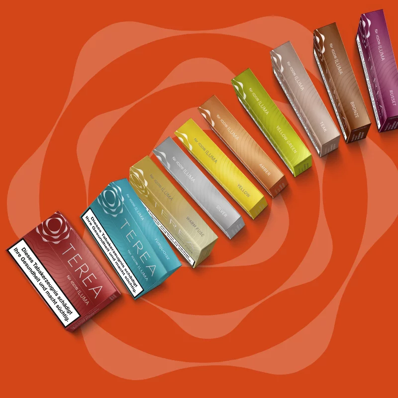 Zehn TEREA Schachteln und Logo abgebildet vor einem orangefarbenen Hintergrund.