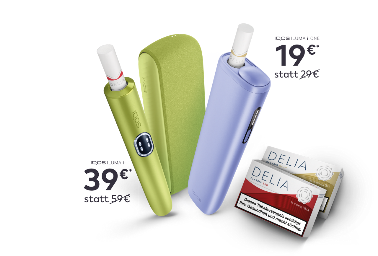 Zwei IQOS ILUMA i Geräte vor einem grün-lila Hintergrund