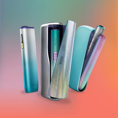 Zariadenie IQOS ILUMA i REMIX na farebnom gradientnom pozadí s IQOS logom.