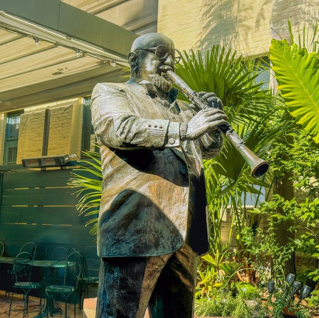 Clarinet statue