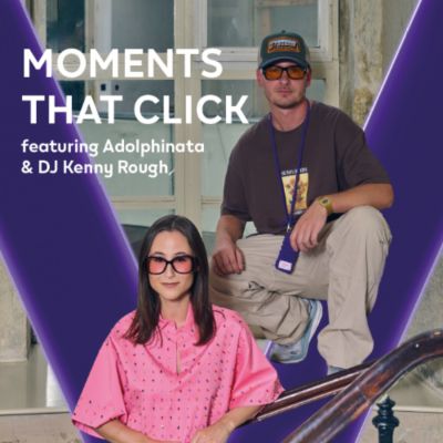 Dvojice umělců na propagační fotografii k projektu Moments That Click.