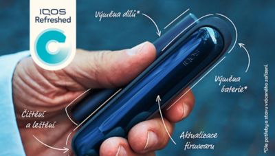 IQOS ILUMA Refreshed zařízení v ruce s popisky