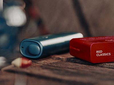 Bonds by Iqos in wooden table