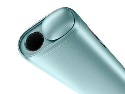 Nahaufnahme von IQOS ILUMA i ONE.