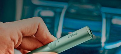¿La luz de IQOS ILUMA está parpadeando en rojo? 