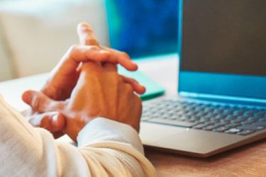 حاسوب محمول.