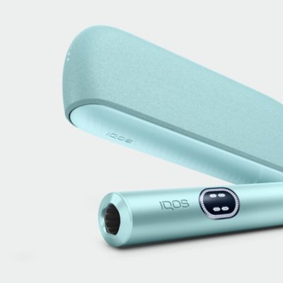 IQOS ILUMA i in Breeze Blue.