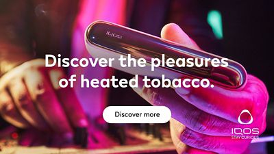 Heated tobacco device held in hand