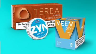 Kartón náplní TEREA AMBER, krabička ZYN COOL MINT a kartón náplní VEEV ONE MANGO na tyrkysovom pozadí