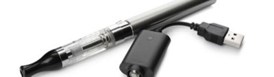 E-cigareta a nabíjačka