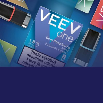 Krabička VEEV ONE s náustkami.