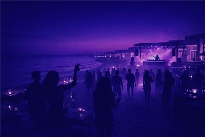 IQOS ILUMA i Electric Purple