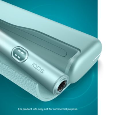 A close-up look at the design of the IQOS ILUMA i Prime holder and pocket charger