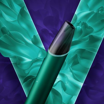 Vape VEEV NOW ULTRA Classic Mint con fondo azul turquesa del logo VEEV.