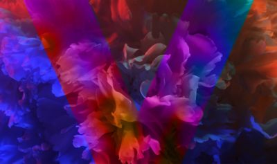 Písmeno V vo farebnom dyme