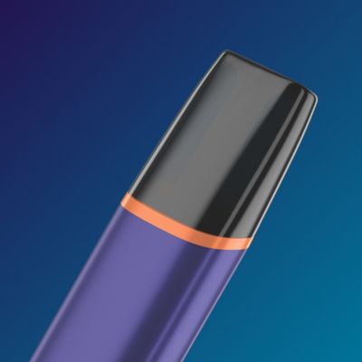 Pohled zblízka na zařízení pro vaping VEEV ONE ve fialové barvě