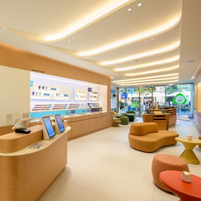 Innenansicht eines IQOS Stores