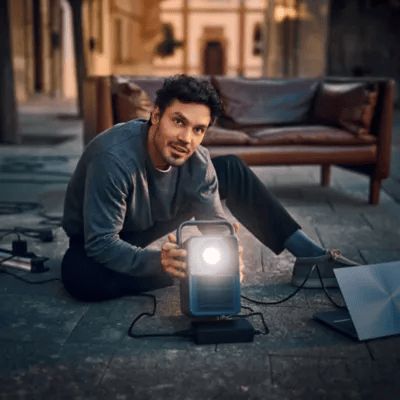 An illlustration showing IQOS ILUMA SMARTCORE INDUCTION SYSTEM™.