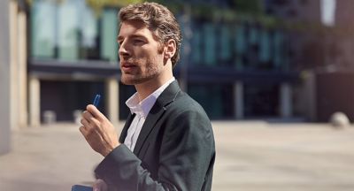 Couple enjoying the smoking alternative