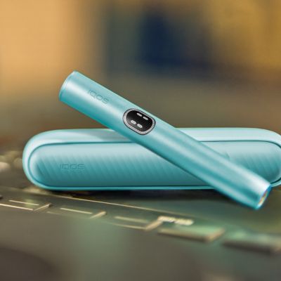 Tyrkysový IQOS ILUMA i