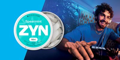 Otevřená krabička ZYN v pozadjí DJ