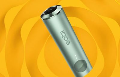 An IQOS ILUMA holder