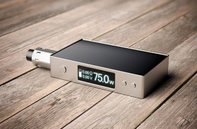 Ein Vape Device mit einem Display auf einem Tisch
