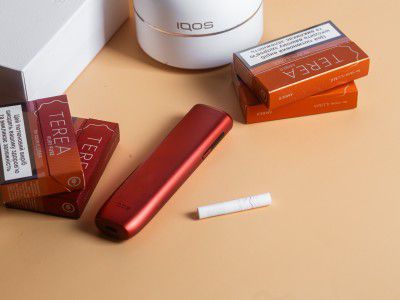 جهاز IQOS ILUMA مع عبوات أعواد التبغ TEREA