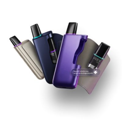 Appareil VEEV ONE PLUS violet au design épuré, vu de côté, avec un pod noir inséré en haut et une surface texturée sur la façade, sur fond clair.