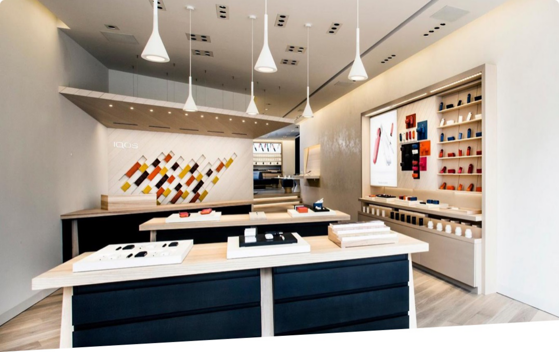 IQOS CORNER PABELLON BOSQUES
