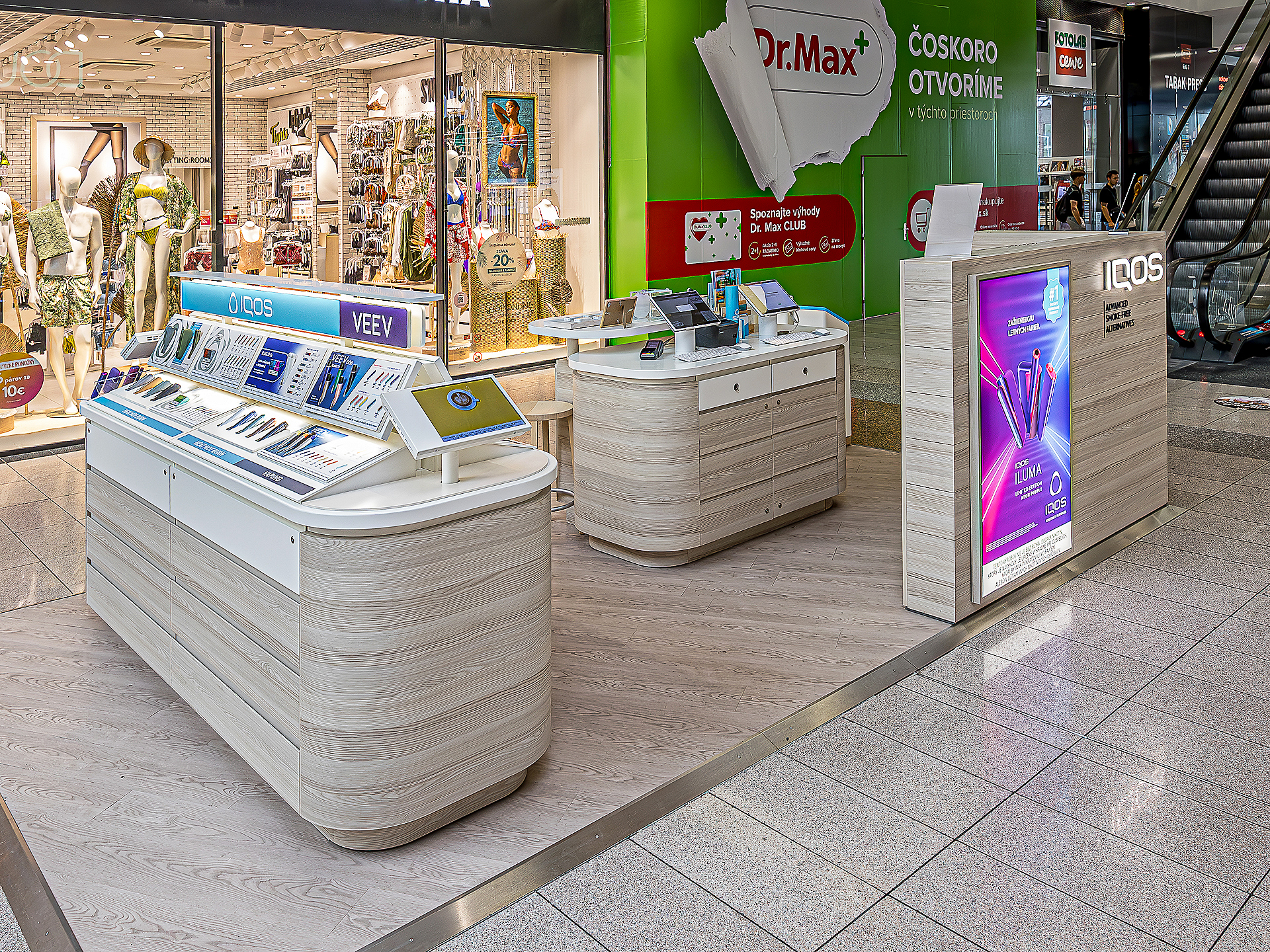 IQOS Island Banská Bystrica Europa