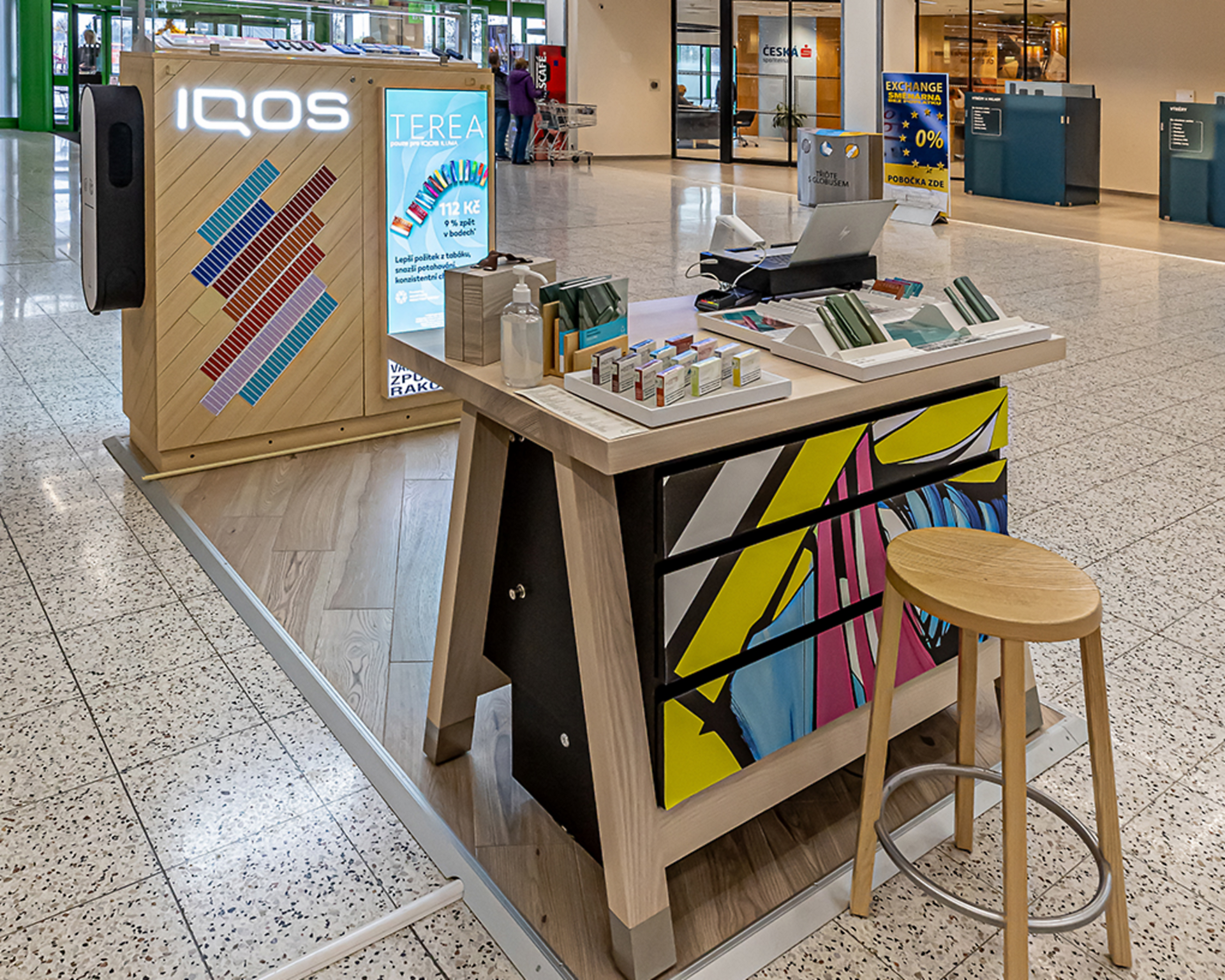 IQOS store Praha Čakovice