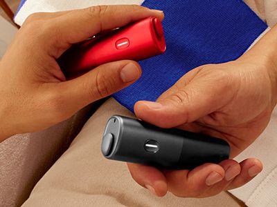 BONDS by IQOS Rouge et Noir.