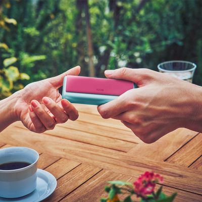 أغطية الباب الموجودة على أجهزة IQOS ILUMA قابلة للتبديل.