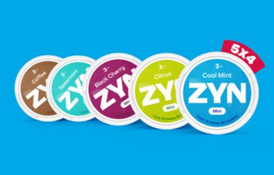 Cuatro latas ZYN cerradas (azul claro Spearmint, rojo Black Cherry, amarillo Tropical, azul Cool Mint) Mini con etiqueta promocional